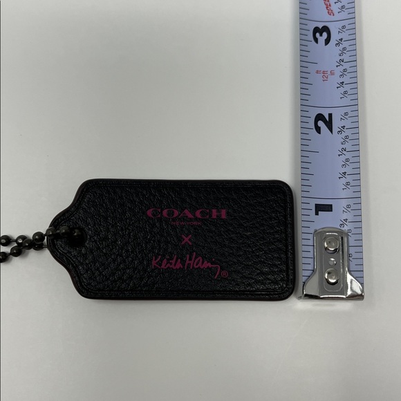 COACH KEITH HARING HANG TAG BLACK PINK WITH GUNMETAL COACH LOGO CHAIN LEATHER - Picture 9 of 9